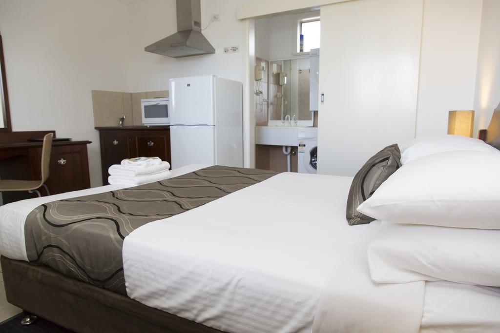 A Line Motel Griffith Extérieur photo