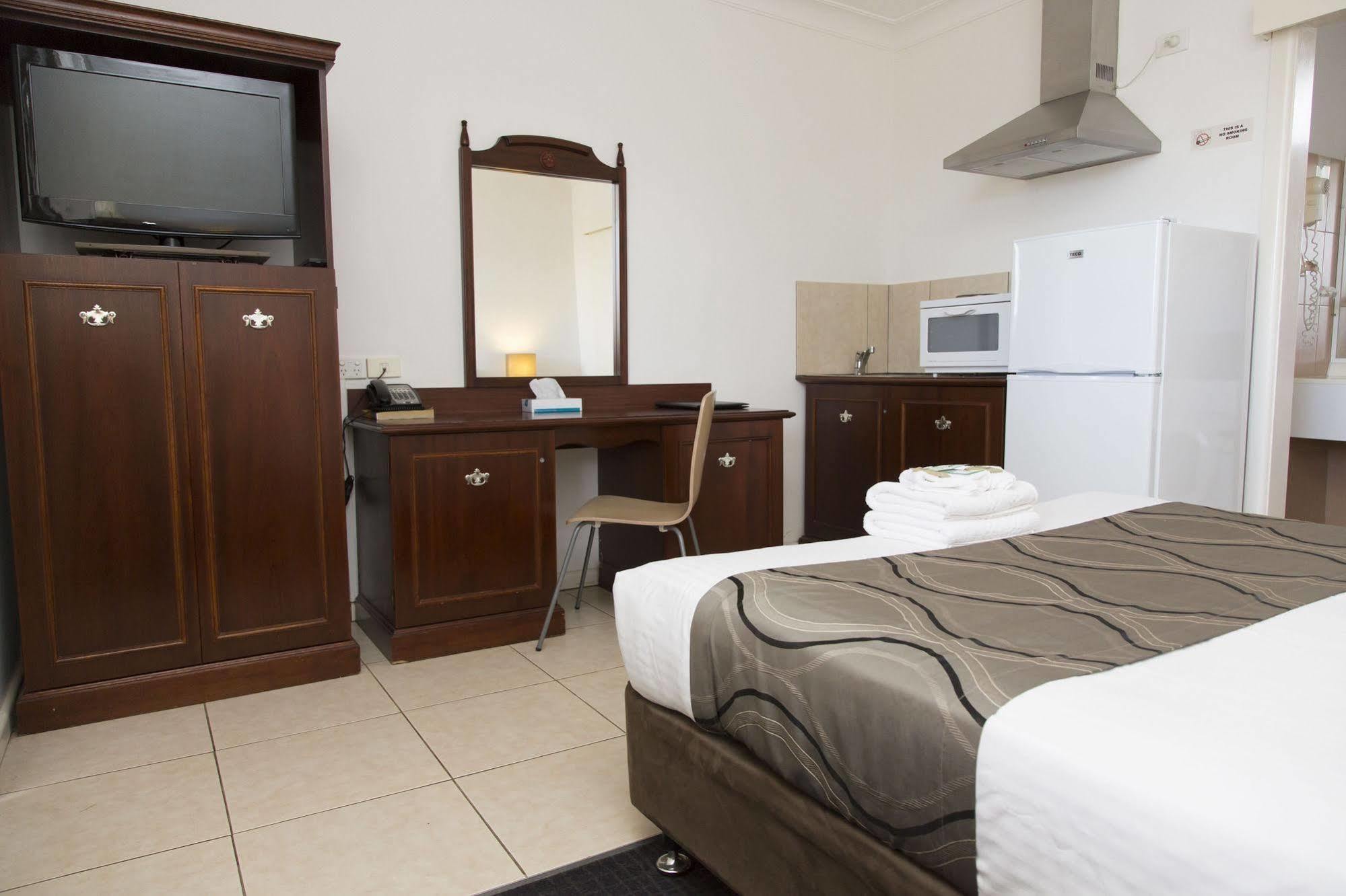 A Line Motel Griffith Extérieur photo