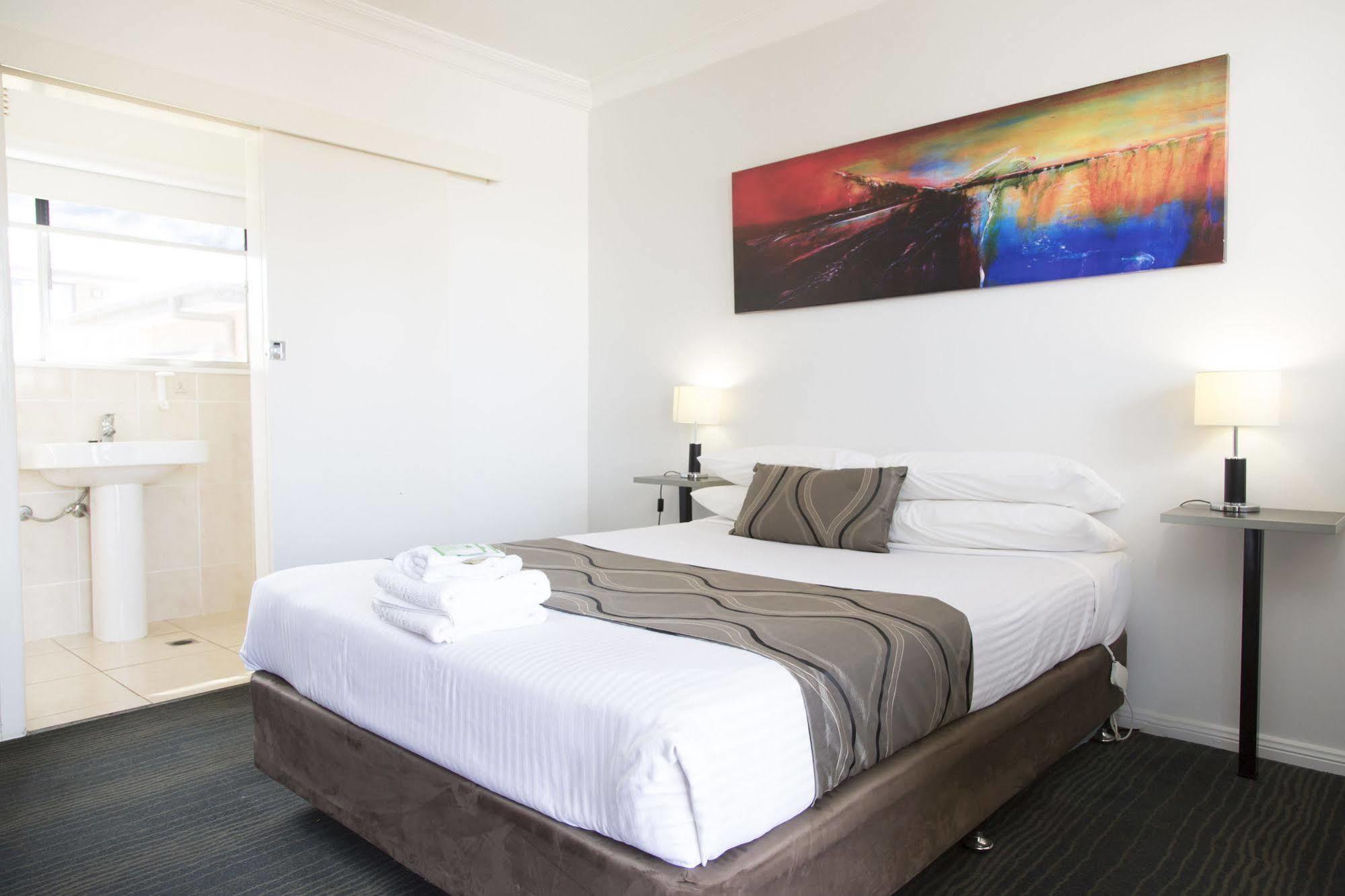 A Line Motel Griffith Extérieur photo
